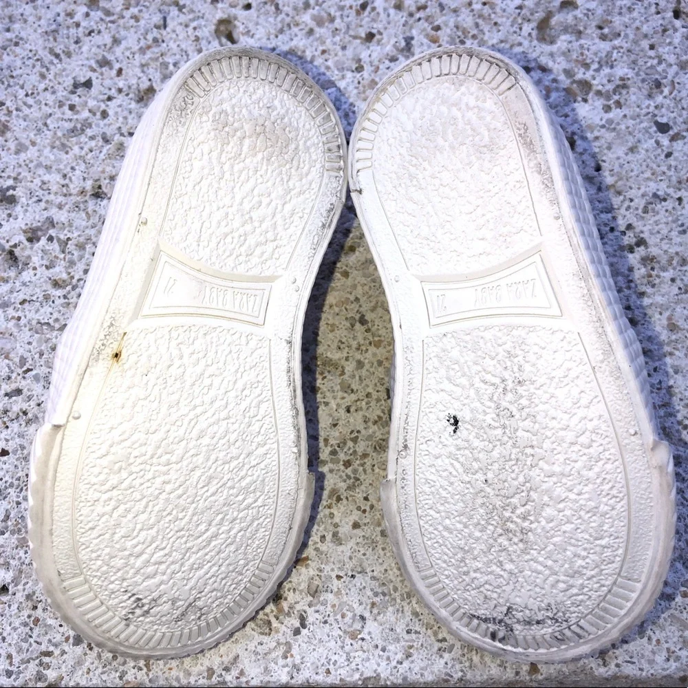 Disney zara baby shoes Mickey Mouse slip on canvas baby size 21 5.5 toddler cute